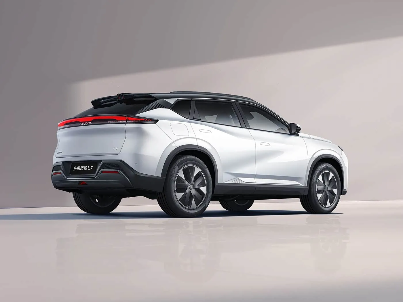 Dongfeng Aeolus L7: EV/PHEV SUV 5인승 프리미엄 터치 가죽 시트 장거리 신에너지 차량