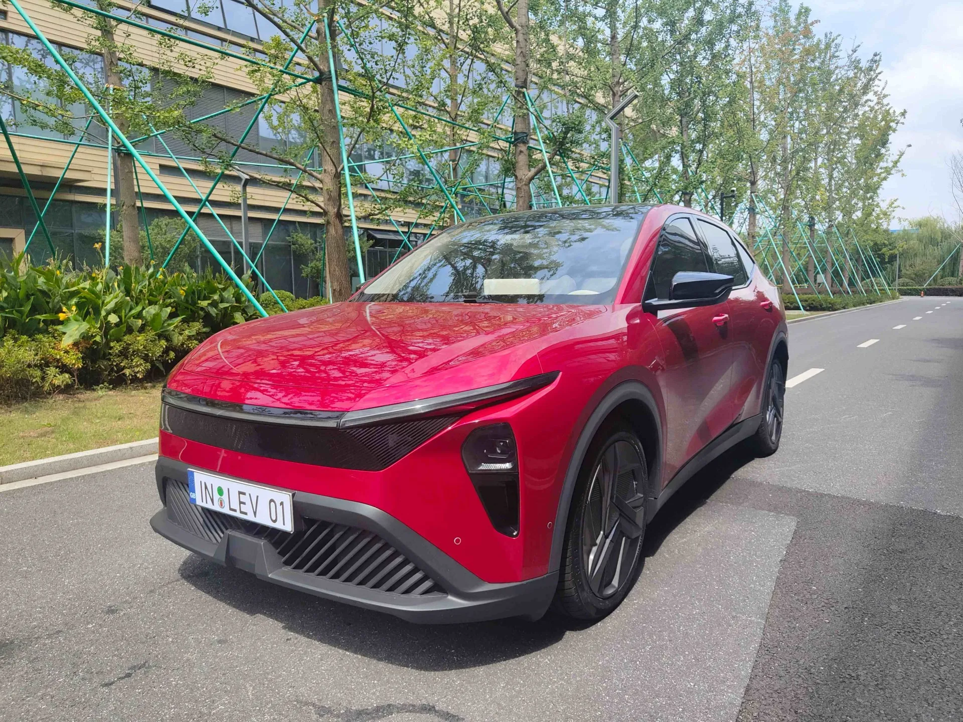 LEV01 오른손잡이 SUV NEW ENERGY VEHICLE EV 장거리 휠베이스 5인승