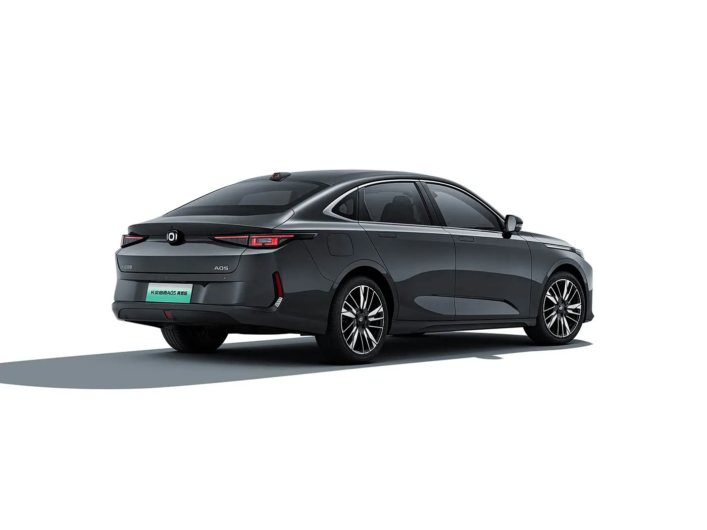 Changan Qiyuan A05 소형 EV 자동차 고속 충전 하이브리드 EV 모터가 장착 된 신 에너지 차량 왼쪽 조향