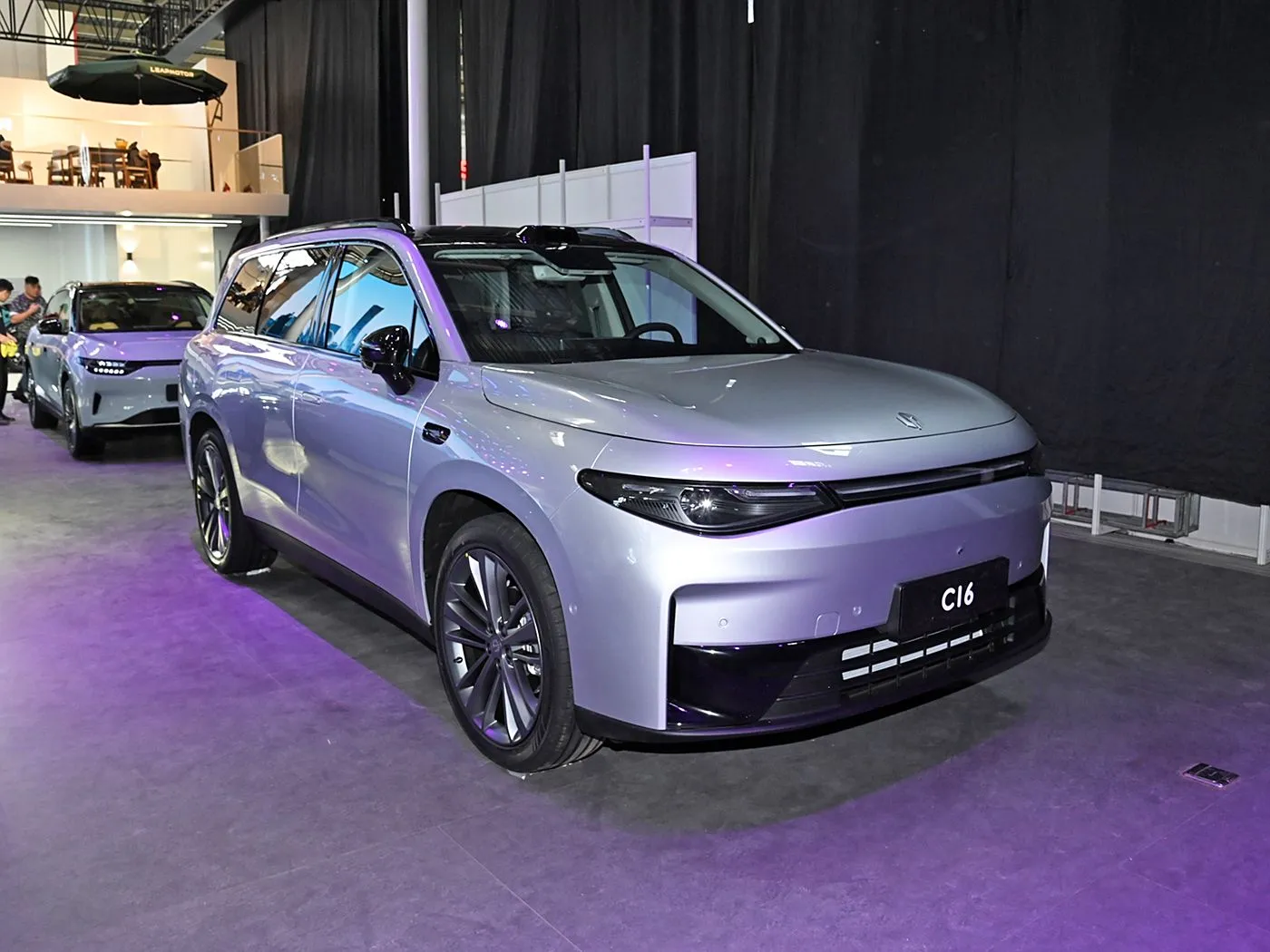 Leapmotor C16 5도어 6인승 EV SUV 4WD 드라이브 모드 좌측 조향 전기 및 하이브리드 연료 새로운 에너지 자동