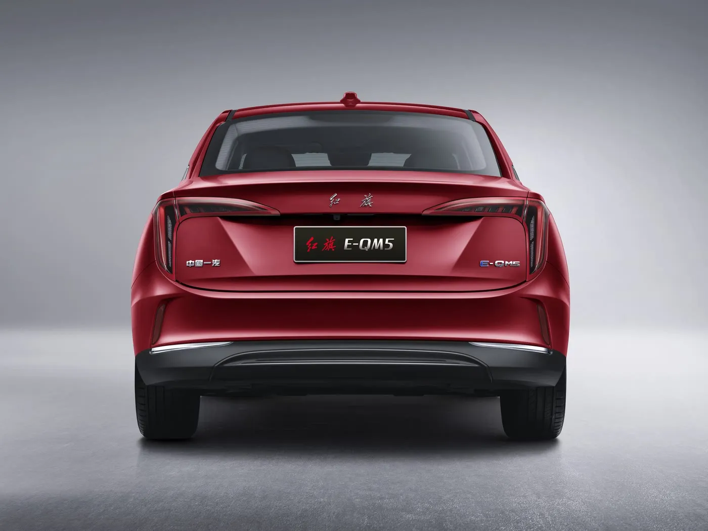 Hongqi E-QM5 넓은 EV 세단 긴 휠베이스 장거리 순수 전기 신에너지 차량