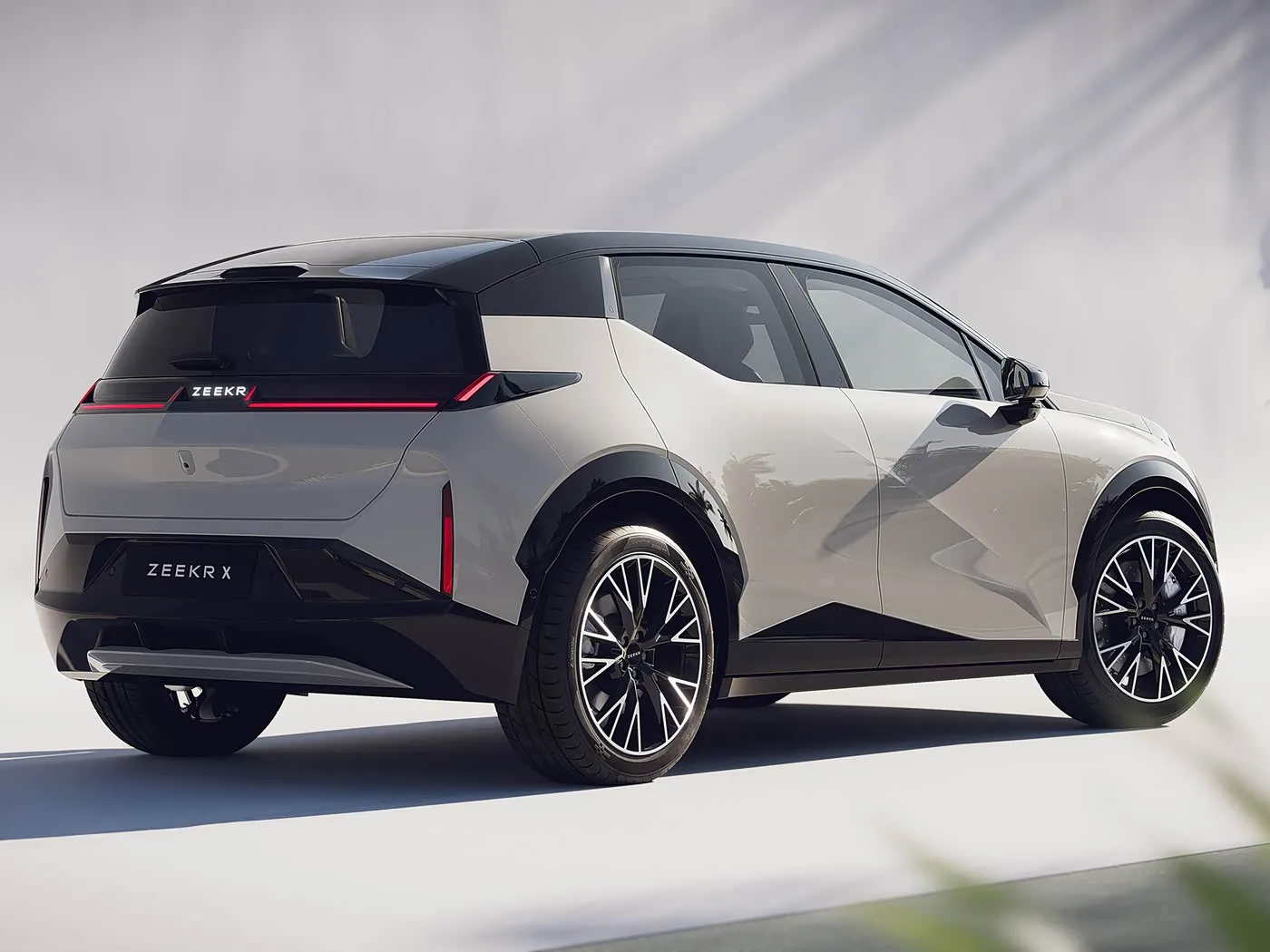 가격 대비 최고의 SUV 가치 Zeekr X 전기 신에너지 차량 190km/h 속도 가능 예산에 맞는 다용도 성능