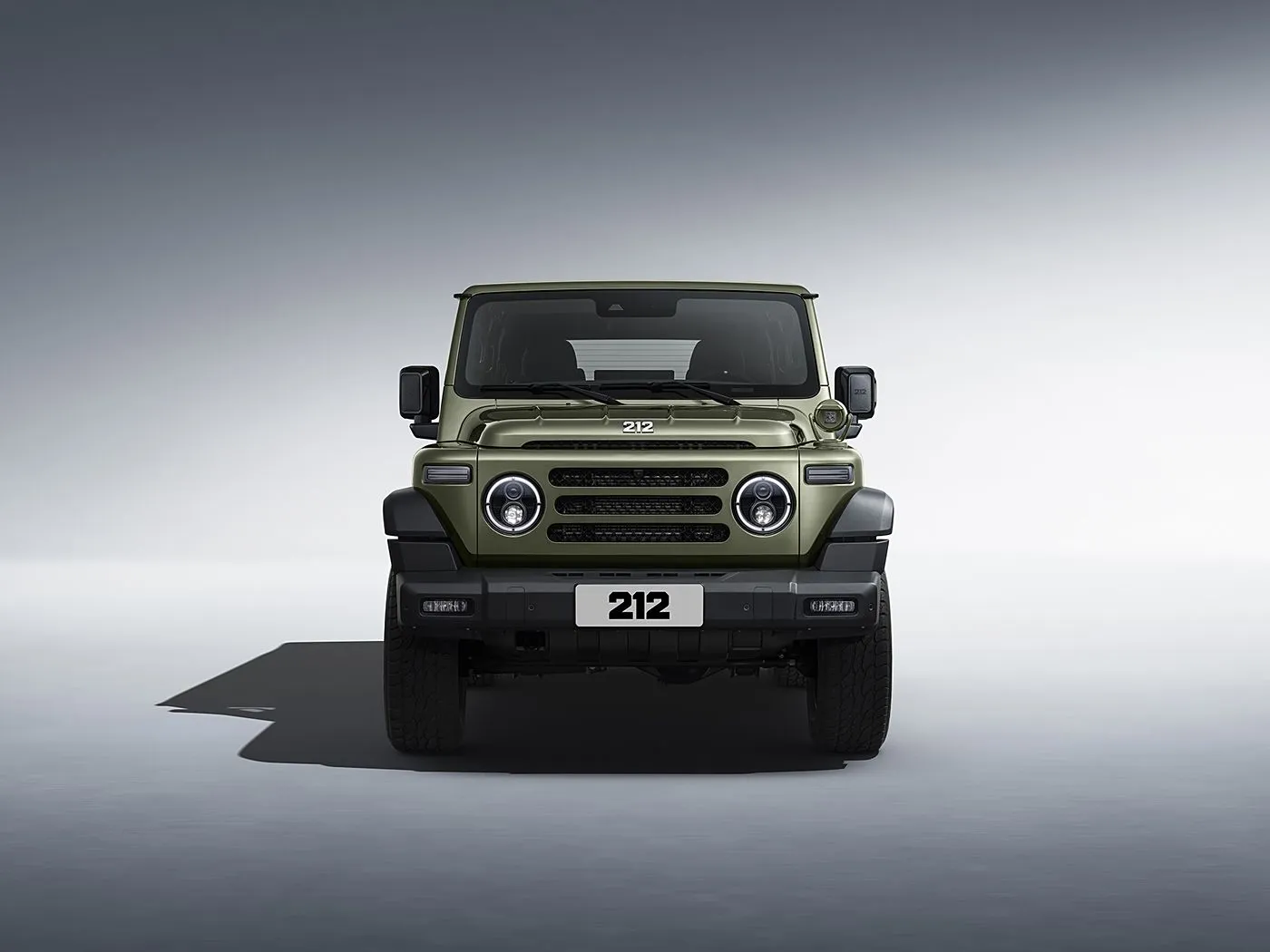 2025 BAIC 212 T01 견고한 4WD 소형 SUV 가솔린/디젤 8AT 및 가죽 내부 가열 가죽 스티어링 휠 롱 휠베이스