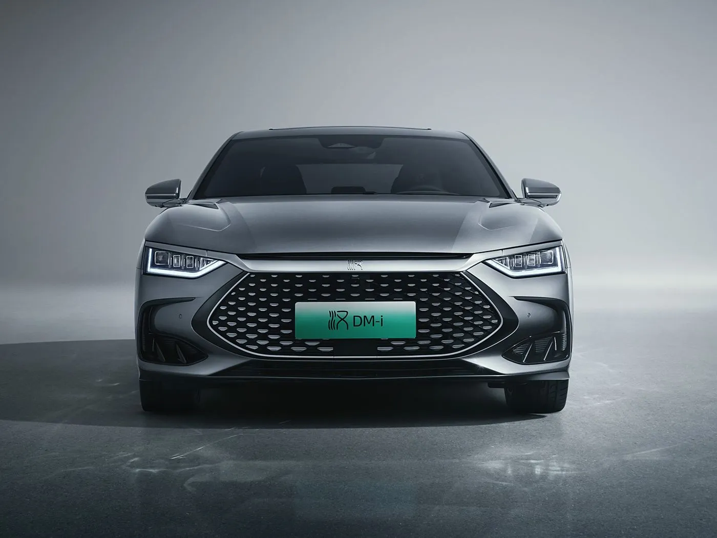 BYD Han EV/DM-i 듀얼 모터 파워와 최첨단 기술로 럭셔리 세단을 전기화하다 NEW ENERGE