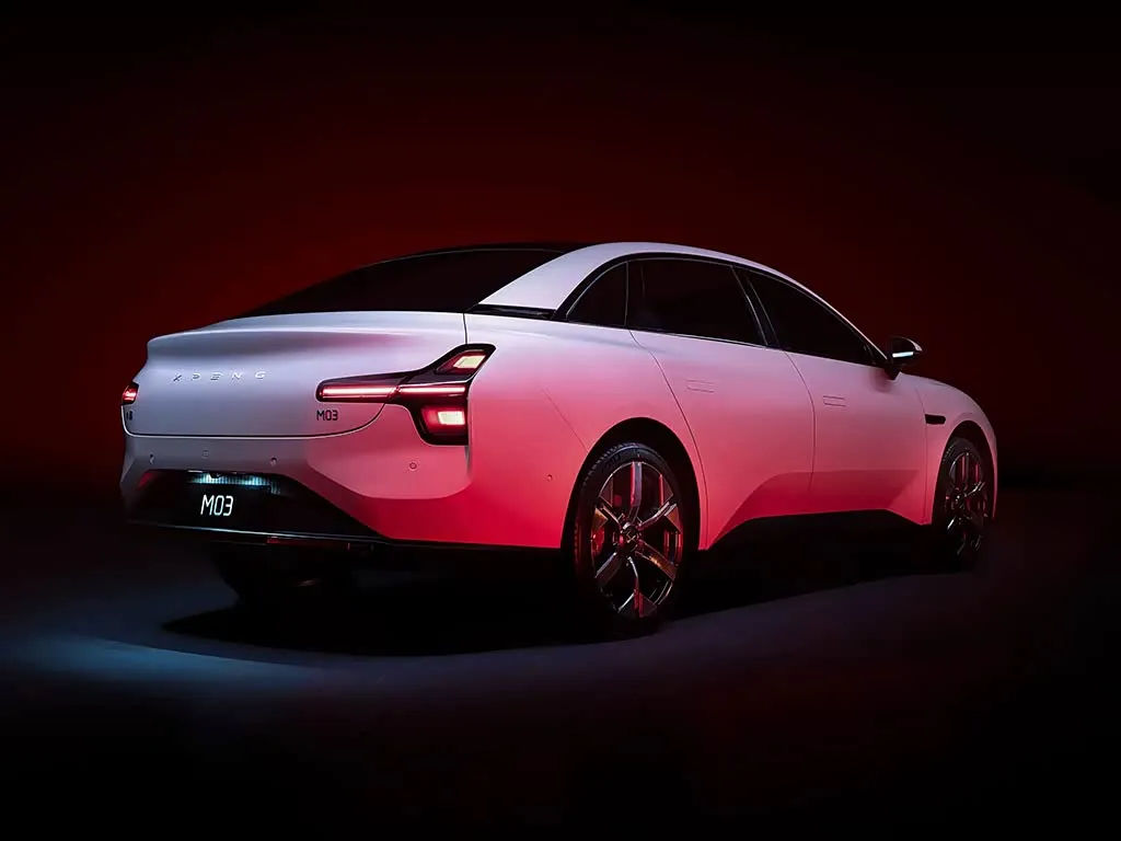 Xiaopeng 2025 Mona M03 전기 세단 장거리 515km 신에너지 차량 SUV 및 해치백 EV 리튬 배터리