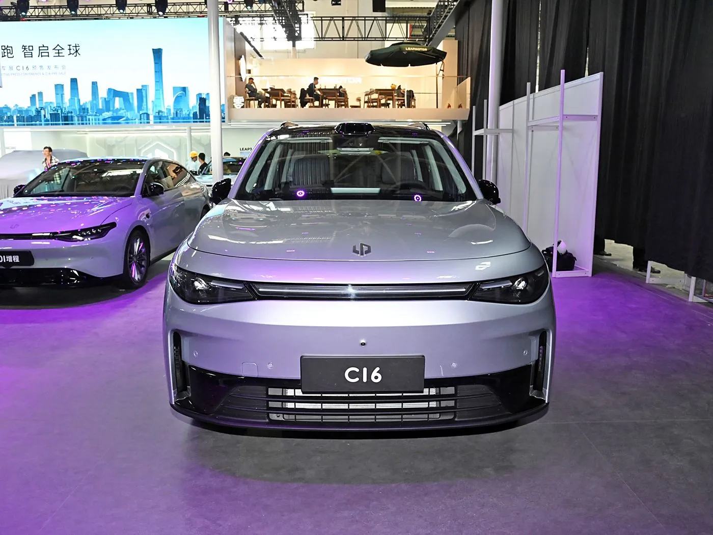 Leapmotor C16 5도어 6인승 EV SUV 4WD 드라이브 모드 좌측 조향 전기 및 하이브리드 연료 새로운 에너지 자동