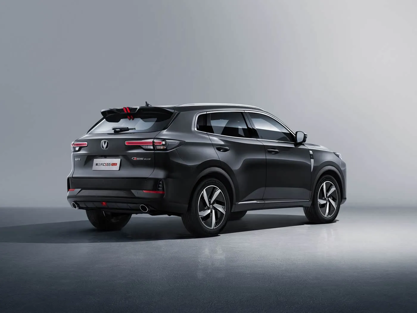 Changan CS55 PLUS 소형 SUV 190km/h 최고 속도, 360° 카메라, 듀얼 존 AC 및 JBL 오디오 프리미엄 트림