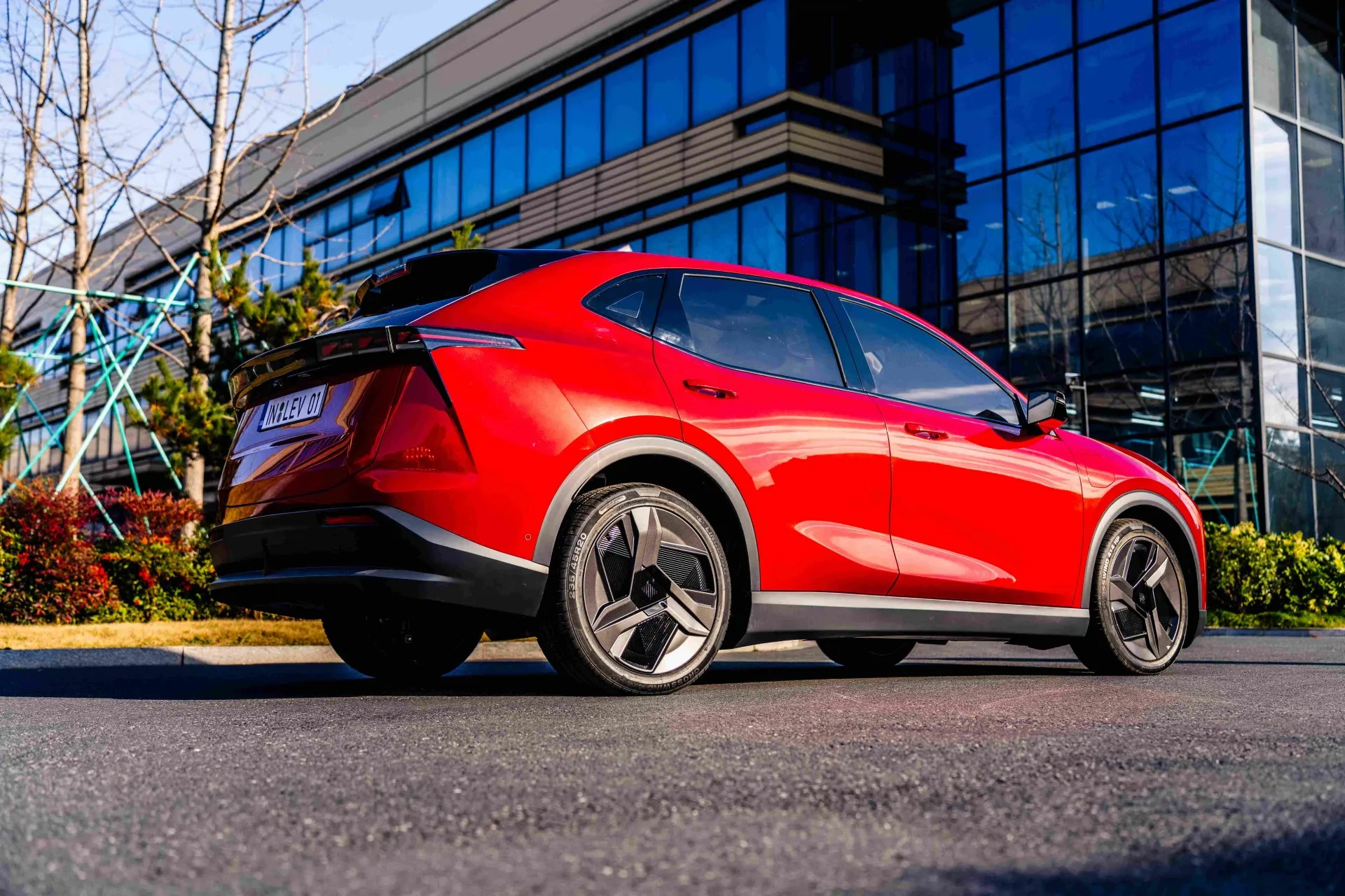 LEV01 오른손잡이 SUV NEW ENERGY VEHICLE EV 장거리 휠베이스 5인승