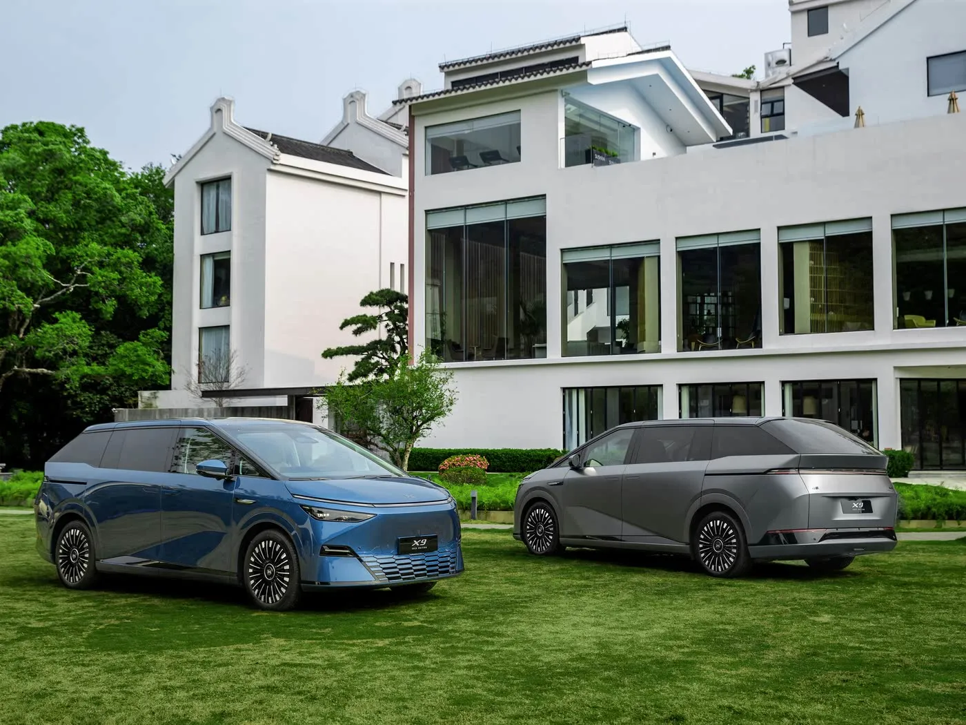 Xpeng X9 장거리 MPV SUV 순수 전기 왼쪽 조향 경쟁력 있는 가격 신에너지 차량