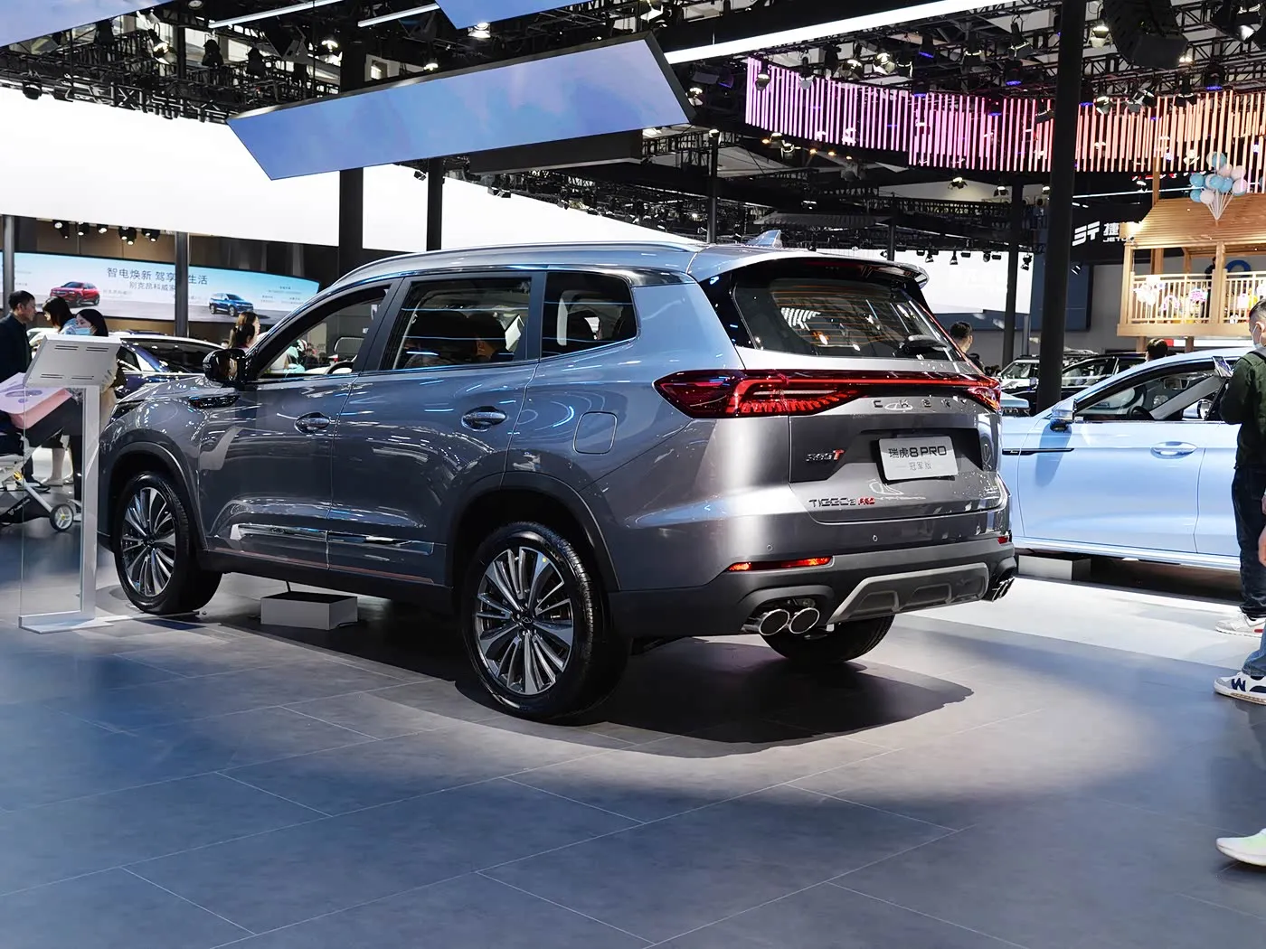 Chery Tiggo 8 Pro 럭셔리 패밀리 SUV 자동 변속기 후면 카메라 R18 왼쪽 가솔린 다크 가죽 시트 유로 VI 방출 AWD