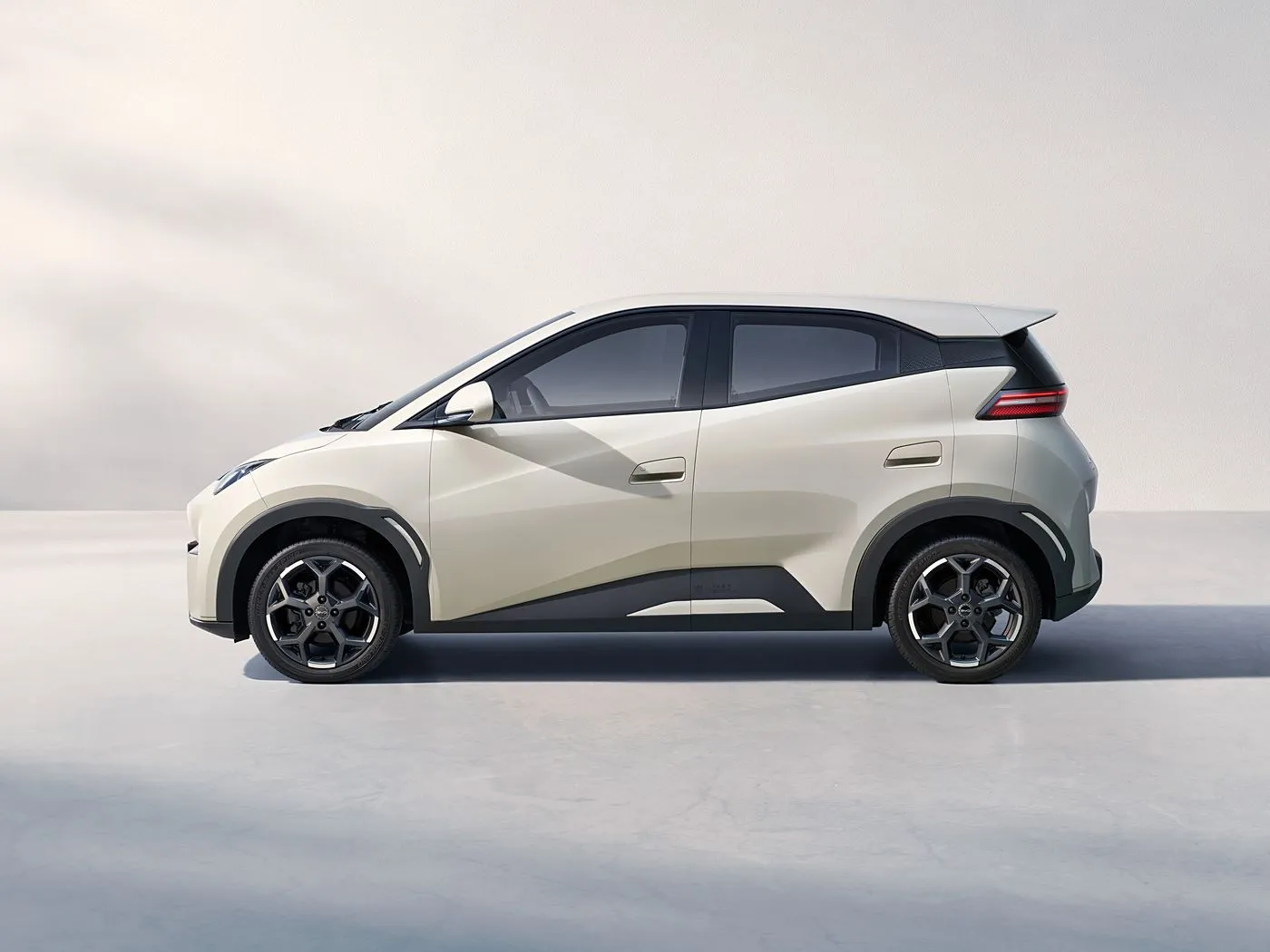BYD 갈매기 EV 해치백 미니 스마트 SUV 전륜 구동(후면 카메라 포함) 리튬 핫 세일로 구동되는 신에너지 차량
