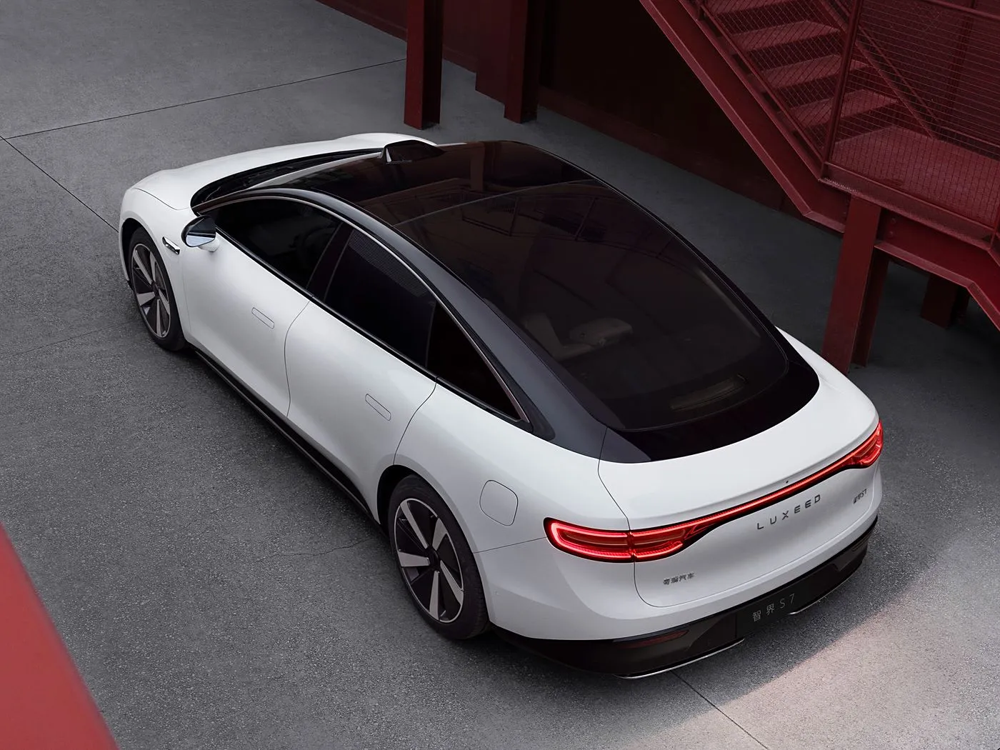 CHERY LUXEED S7 Exeed RWD/AWD 4도어 및 5인승 럭셔리 전기 신에너지 차량
