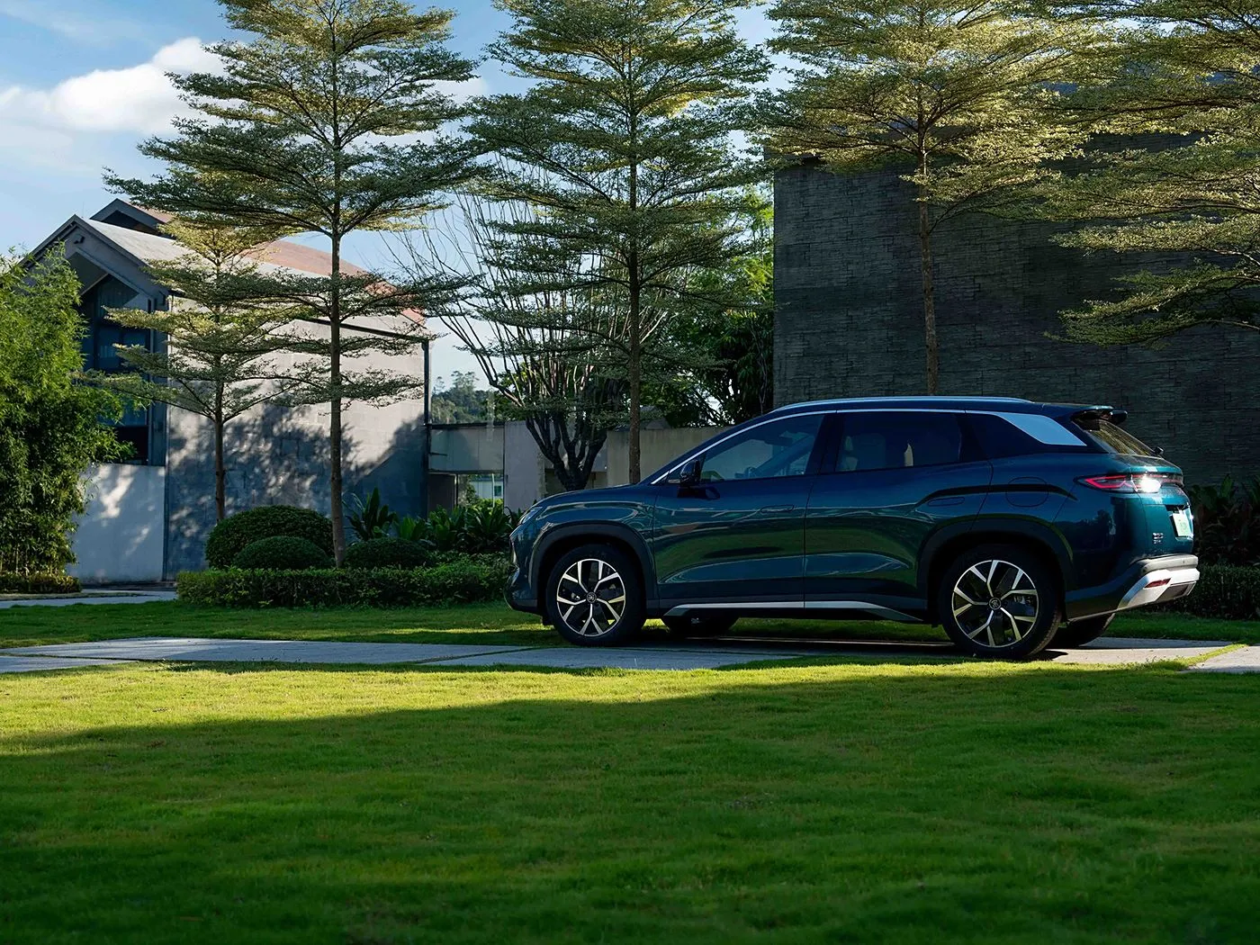 BYD Song L DM-i 소형 PHEV SUV 장거리, 고속 신에너지 차량 DiPilot 2.0 열선 시트 360° 파노라마 카메라