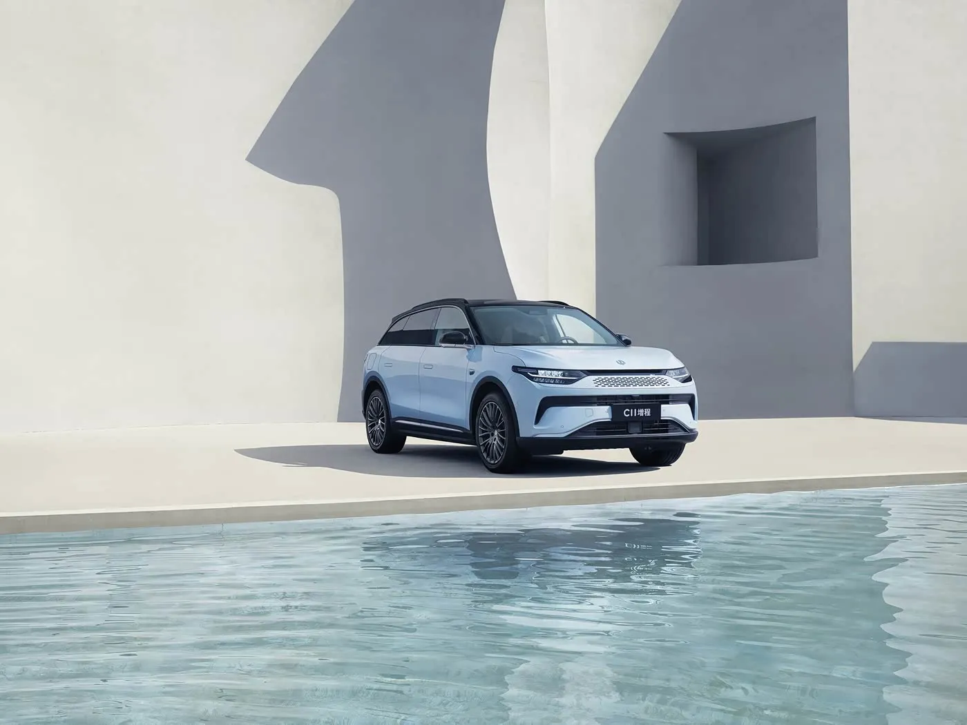 Leapmotor C11 컴포트 버전 하이브리드 전기 SUV PHEV 차량, 확장된 범위의 신에너지 차량 포함