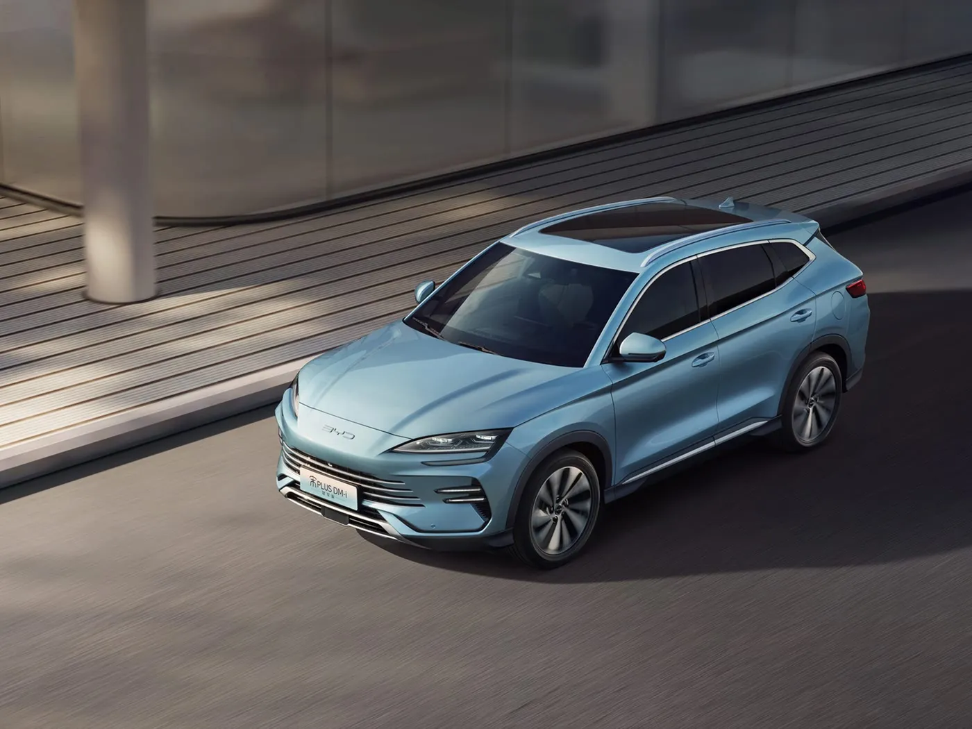 BYD Song Plus SUV 자동 AWD(후면 카메라 가죽 시트 포함) 하이브리드 연료 좌측 스티어링